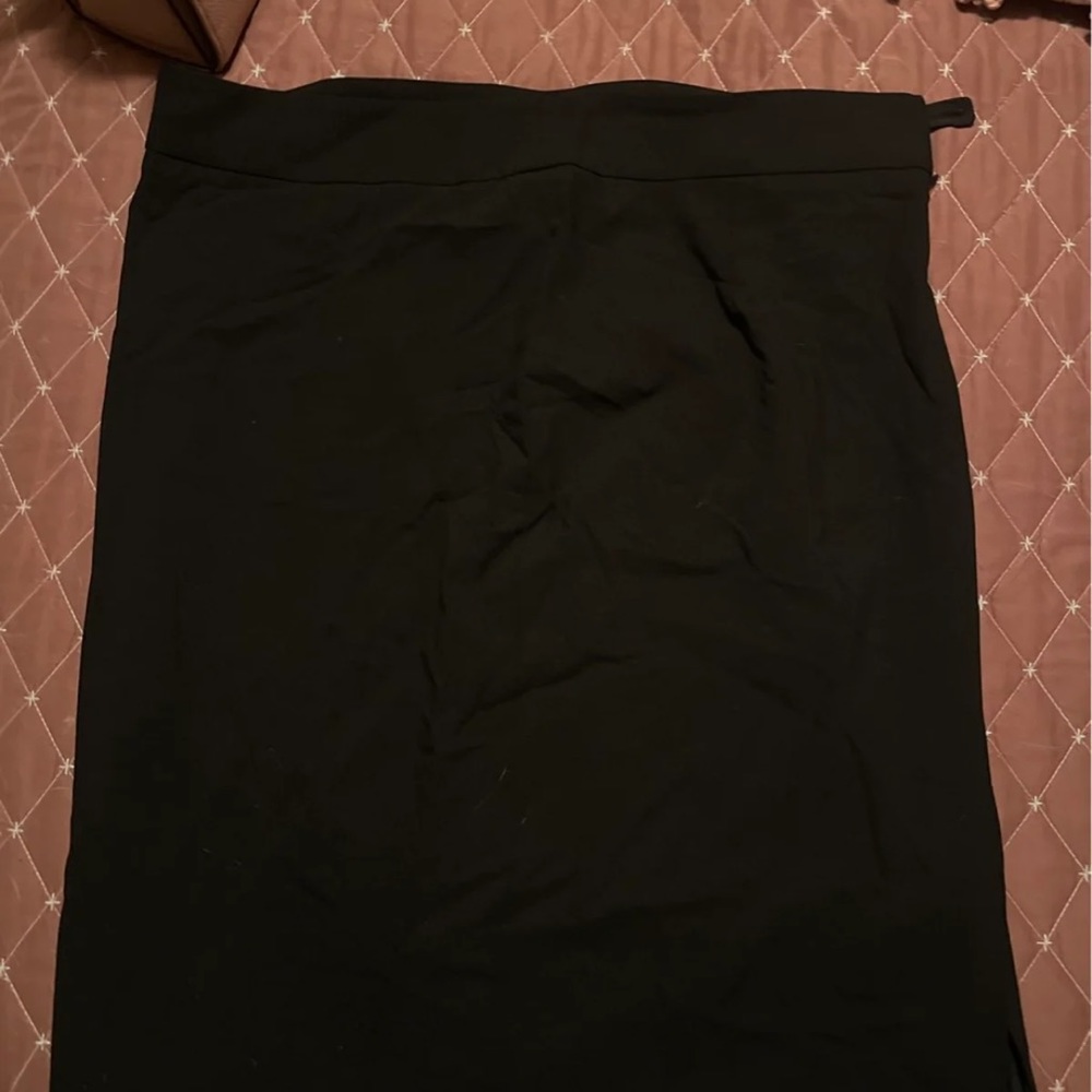 calf length Giorgio Armani Collection skirt. SilkViscose blend, Concealed zipper